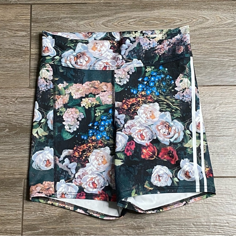 Blackmilk Medium Floral Biker Shorts